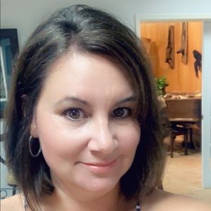 Meet your Posher, Corinne